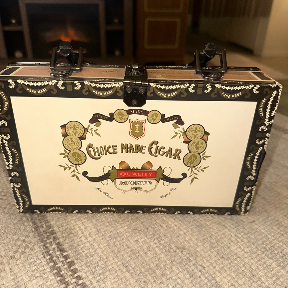 Cigar box